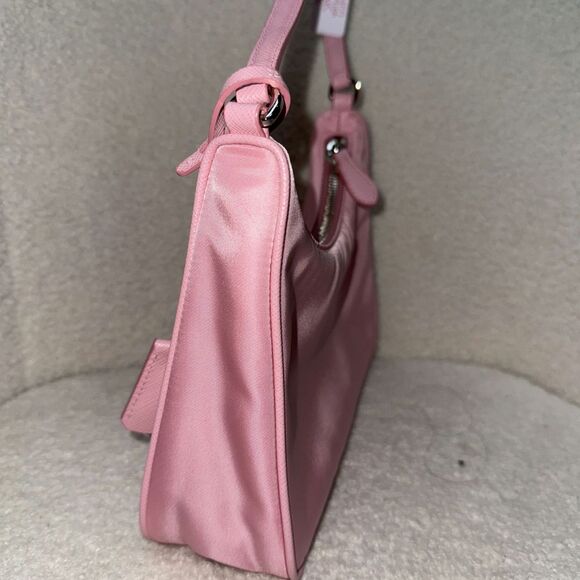 Pink Prada Re-edition nylon bag - Picture 7 of 9